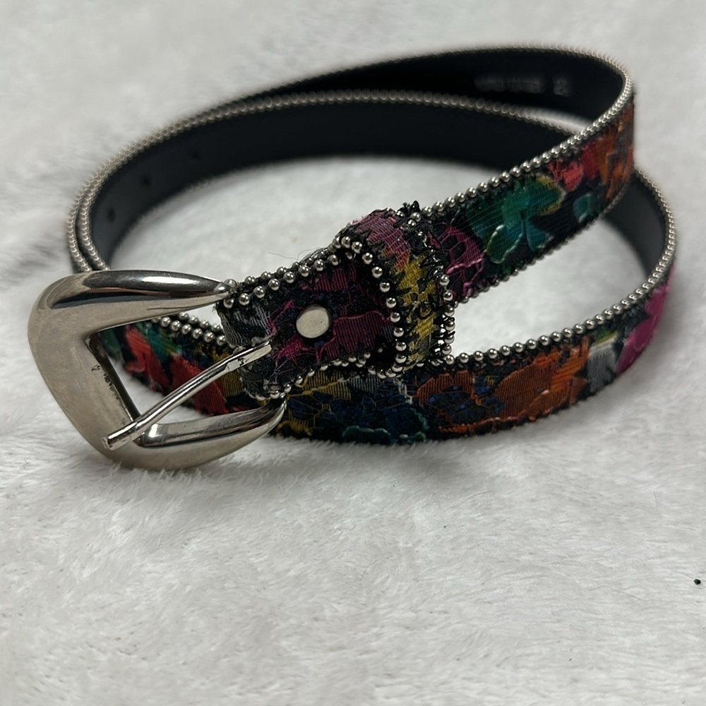 Beautiful vintage blingy floral beaded leather belt, silver buckle size 2X